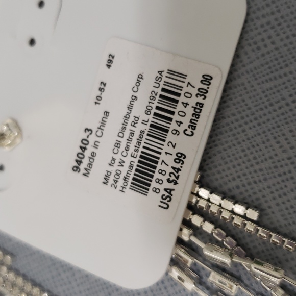 NWT Beautiful Icing 3" Long Cubic Zirconia Waterfall Post Earrings - Picture 3 of 6